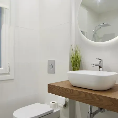 Always Easy I Chillida *