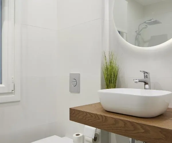 Always Easy I Chillida *