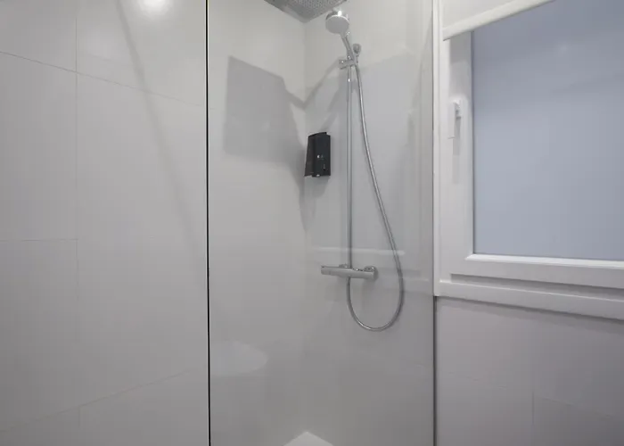 Always Easy I Chillida